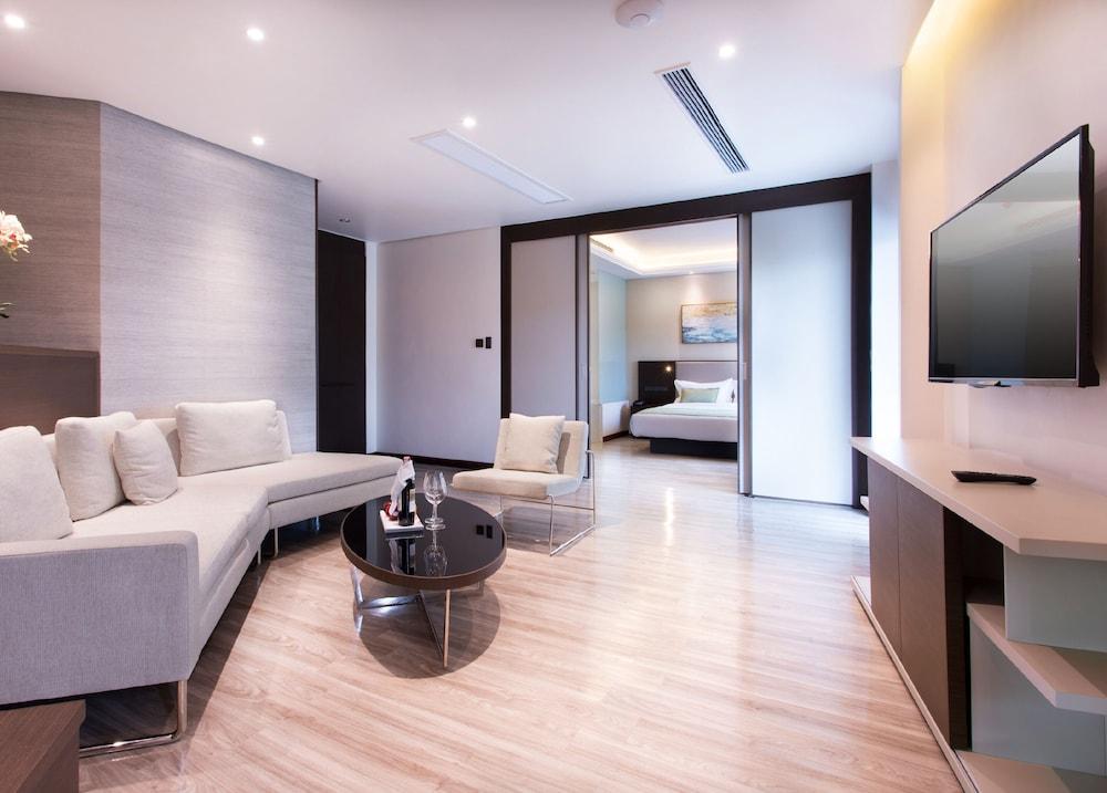 Hotel The Marison 4*